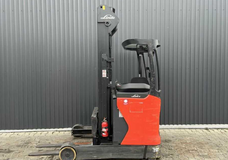 Linde R16-01 - Stivuitor cu catarg retractabil: Foto 2 Linde R16-01 - Stivuitor cu catarg retractabil: Foto 2