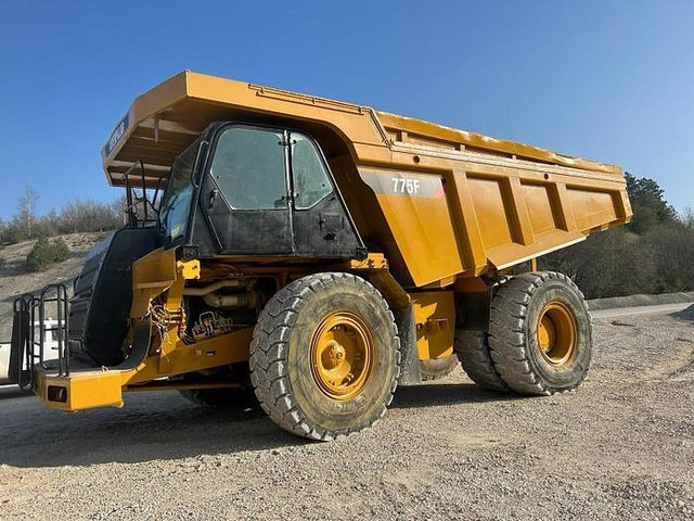 Caterpillar 775F - Autobasculantă: Foto 2 Caterpillar 775F - Autobasculantă: Foto 2