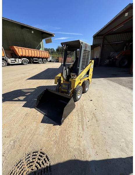 Gehl 1640 - Mini încărcător: Foto 2 Gehl 1640 - Mini încărcător: Foto 2