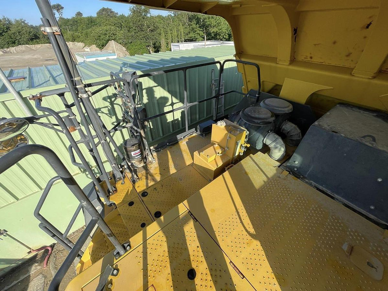 Autobasculantă Komatsu HD465-8: Foto 9