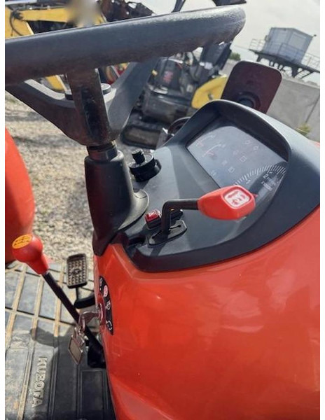 Kubota MK5000 - Tractor agricol: Foto 5 Kubota MK5000 - Tractor agricol: Foto 5