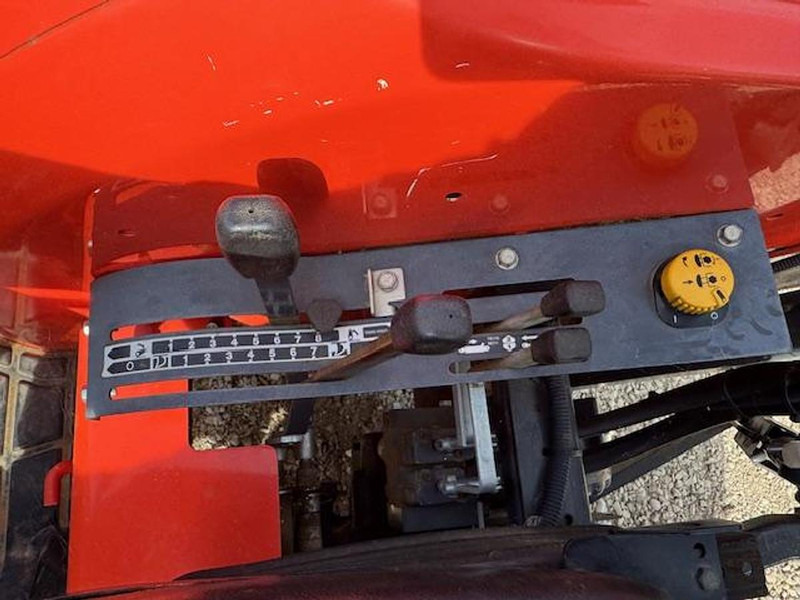 Kubota MK5000 - Tractor agricol: Foto 4 Kubota MK5000 - Tractor agricol: Foto 4