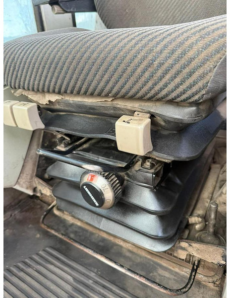 Liebherr R934B EW - Excavator pe şenile: Foto 5 Liebherr R934B EW - Excavator pe şenile: Foto 5