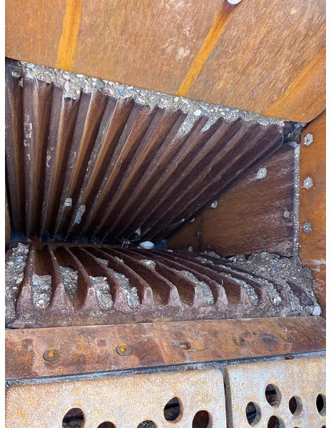 Terex POWERSCREEN PREMIER TRAX300 - Concasor mobil: Foto 5 Terex POWERSCREEN PREMIER TRAX300 - Concasor mobil: Foto 5