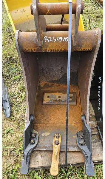 WHITE Axe 45mm - Cupă: Foto 1 WHITE Axe 45mm - Cupă: Foto 1