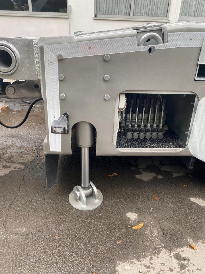 4 AXLE GERMANO TYPE LOWLOADER VEGA TRAILER - Semiremorcă transport agabaritic: Foto 5 4 AXLE GERMANO TYPE LOWLOADER VEGA TRAILER - Semiremorcă transport agabaritic: Foto 5