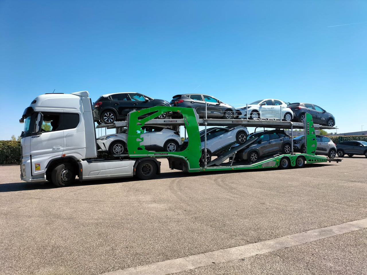 Car Carrier - Semiremorcă transport auto: Foto 3 Car Carrier - Semiremorcă transport auto: Foto 3