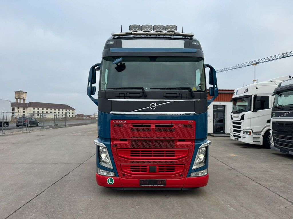 Volvo FH 460*GLOBETROTTER *STANDKLIMA*AUTOTRANSPORTER* - Cap tractor: Foto 2 Volvo FH 460*GLOBETROTTER *STANDKLIMA*AUTOTRANSPORTER* - Cap tractor: Foto 2