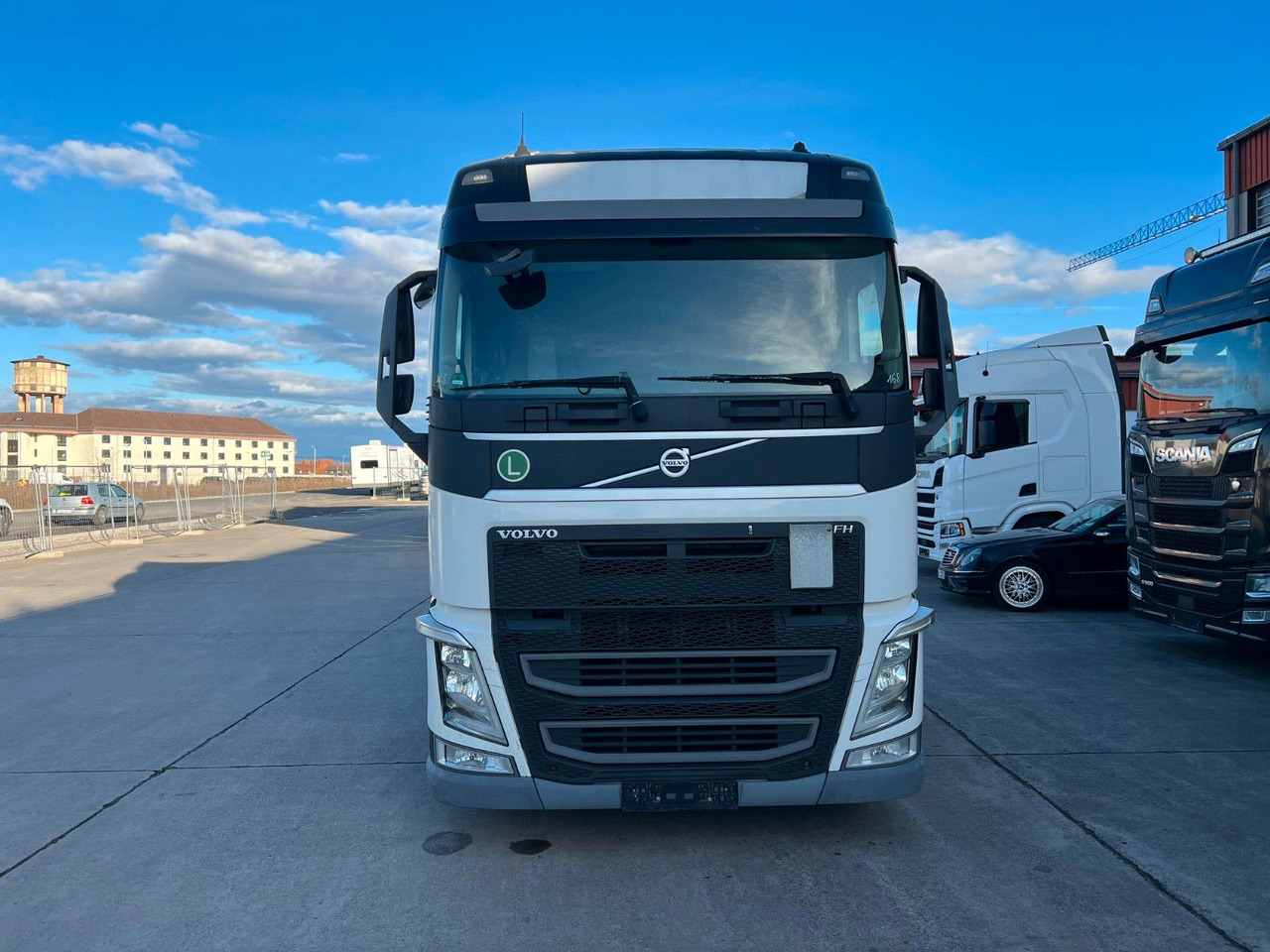 Volvo FH 460 * LOWLINER * RETARDER * VOLLLUFTFEDERUNG - Cap tractor: Foto 2 Volvo FH 460 * LOWLINER * RETARDER * VOLLLUFTFEDERUNG - Cap tractor: Foto 2