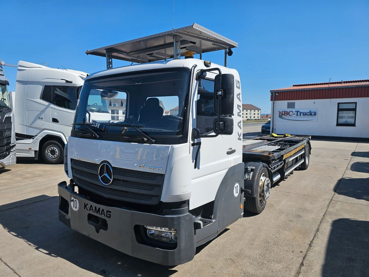 Mercedes-Benz KAMAG * WBH25 * UMSETZER * KLIMA * STANDHEIZ. * - Camion transport containere/ Swap body: Foto 1 Mercedes-Benz KAMAG * WBH25 * UMSETZER * KLIMA * STANDHEIZ. * - Camion transport containere/ Swap body: Foto 1