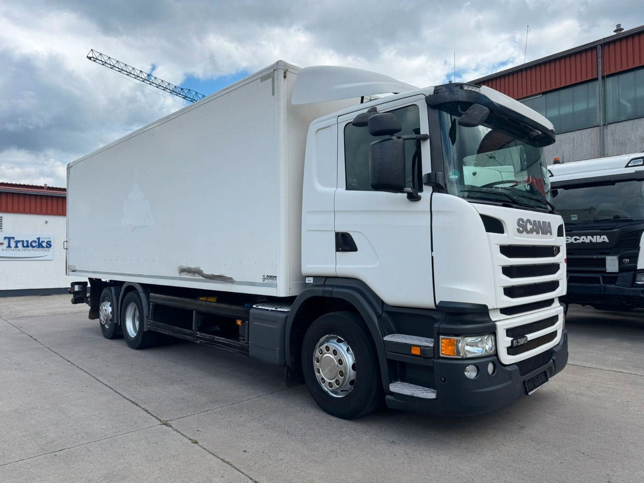 Scania P 380 * KOFFER * LBW 3 TON * LENK / LIFTACHSE * - Camion furgon: Foto 2 Scania P 380 * KOFFER * LBW 3 TON * LENK / LIFTACHSE * - Camion furgon: Foto 2