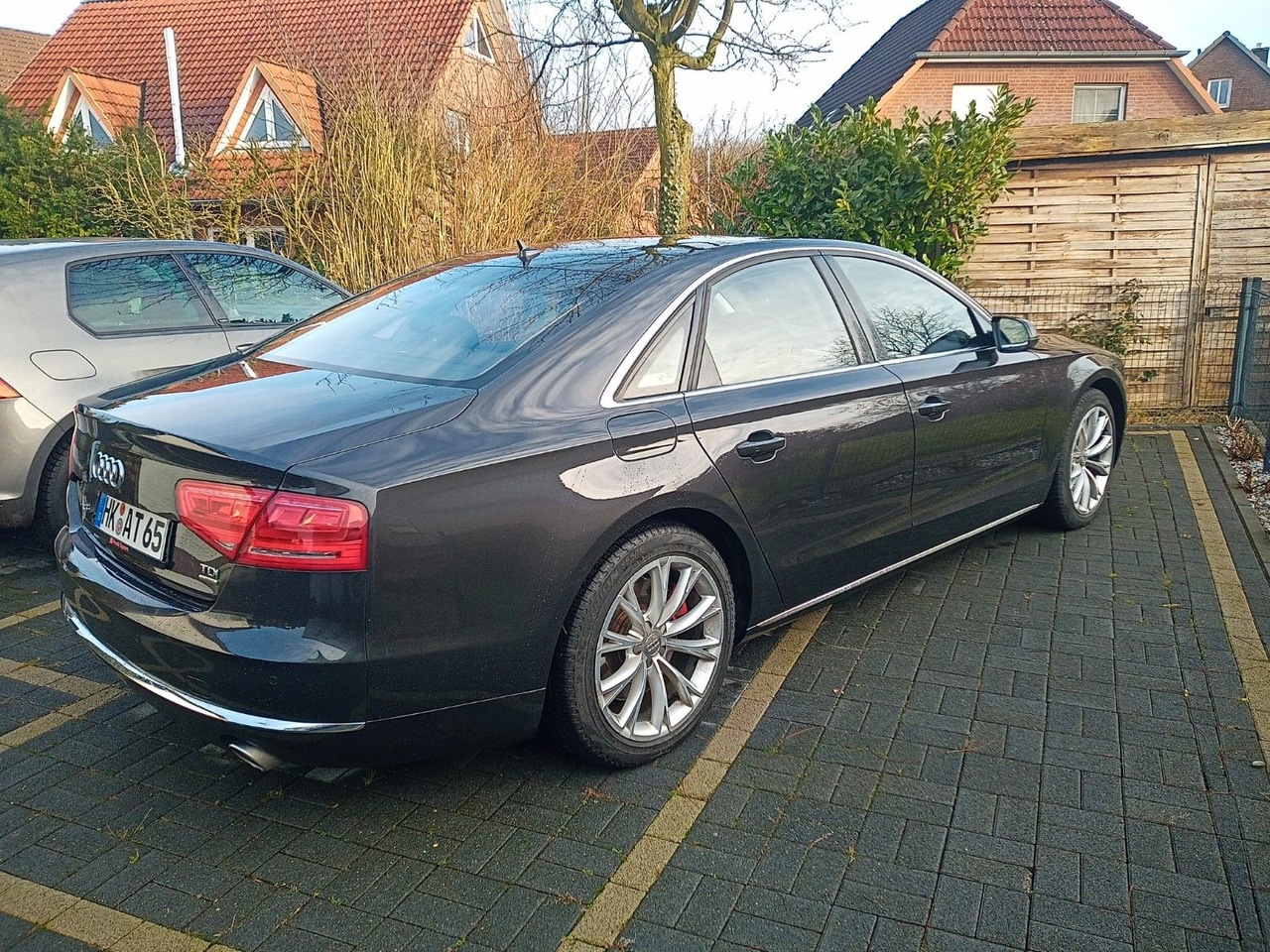 Audi A8 4.2 TDI tiptronic quattro - Berlină/ Sedan: Foto 2 Audi A8 4.2 TDI tiptronic quattro - Berlină/ Sedan: Foto 2