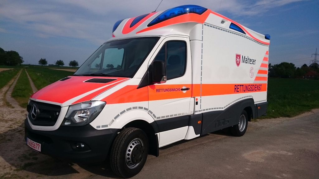 Mercedes-Benz Tigis Mod 2016 wie neu Mercedes-Benz Tigis Mod 2016 wie neu - Ambulanță: Foto 3 Mercedes-Benz Tigis Mod 2016 wie neu Mercedes-Benz Tigis Mod 2016 wie neu - Ambulanță: Foto 3