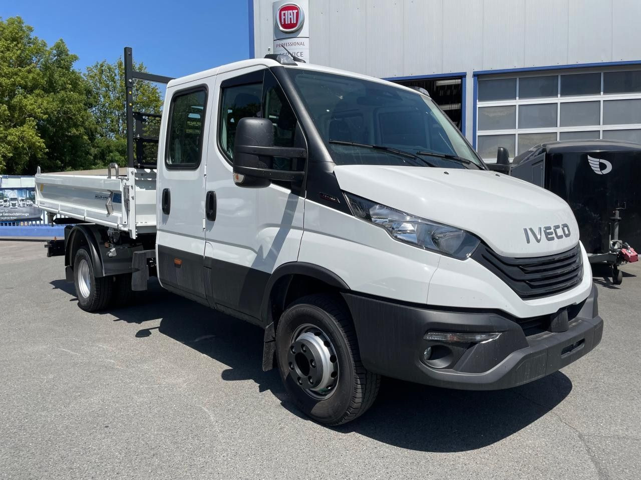 Iveco Daily 70C18H DK - Autoutilitară basculantă: Foto 2 Iveco Daily 70C18H DK - Autoutilitară basculantă: Foto 2
