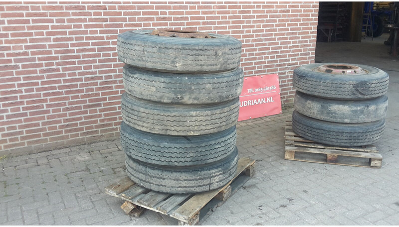 10R22,5 wielen - Anvelope și jante: Foto 2 10R22,5 wielen - Anvelope și jante: Foto 2