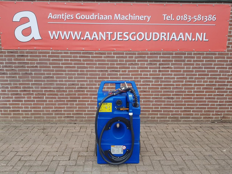 AD Blue trolley - Camion cisternă: Foto 1 AD Blue trolley - Camion cisternă: Foto 1