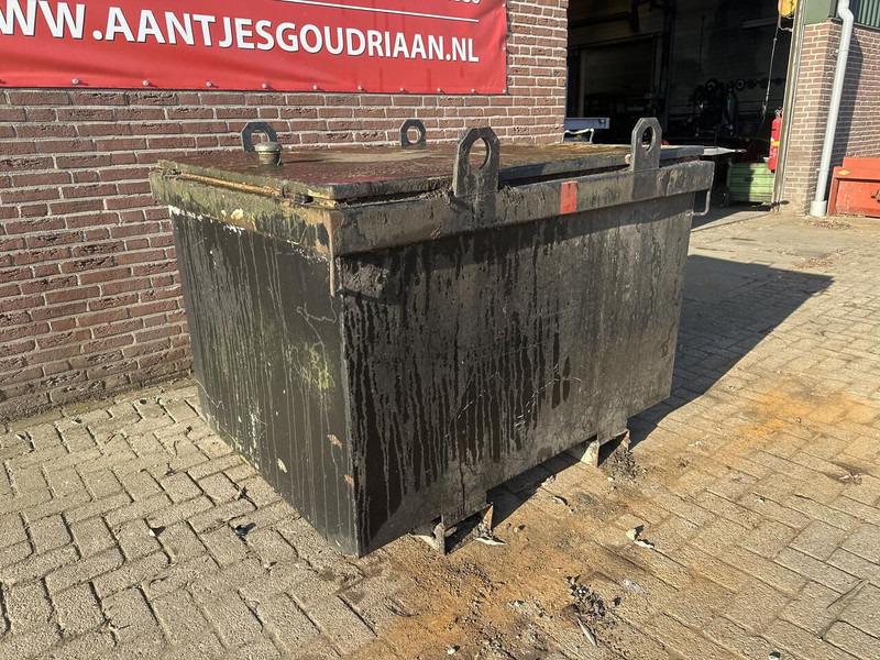 IBC tank - Camion cisternă: Foto 3 IBC tank - Camion cisternă: Foto 3