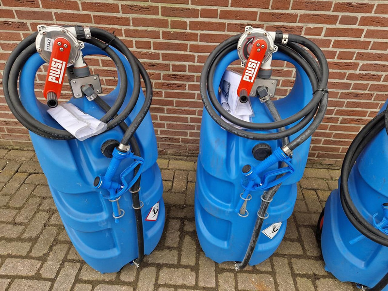 Mobiele kunststof tank voor AdBlue - Camion cisternă: Foto 4 Mobiele kunststof tank voor AdBlue - Camion cisternă: Foto 4