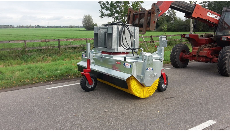 Onbekend Loonwerkersveegmachine - Perie: Foto 2 Onbekend Loonwerkersveegmachine - Perie: Foto 2