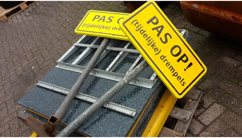 Onbekend Slangenbrug - Stivuitor: Foto 5 Onbekend Slangenbrug - Stivuitor: Foto 5