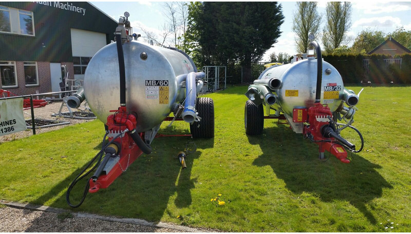 Watertank met haspel - Maşină de împrăştiat gunoi de grajd: Foto 1 Watertank met haspel - Maşină de împrăştiat gunoi de grajd: Foto 1