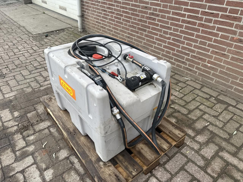 Dieseltank 200 liter - Gebruikt - Camion cisternă: Foto 2 Dieseltank 200 liter - Gebruikt - Camion cisternă: Foto 2