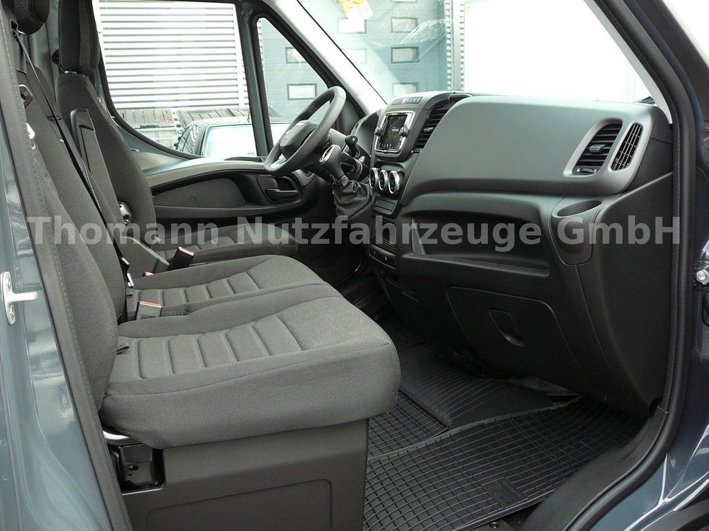Iveco Daily 35S18 Autotransporter Aut. Luftfed. NAVI Iveco Daily 35S18 Autotransporter Aut. Luftfed. NAVI - Camion transport auto, Autoutilitară: Foto 5 Iveco Daily 35S18 Autotransporter Aut. Luftfed. NAVI Iveco Daily 35S18 Autotransporter Aut. Luftfed. NAVI - Camion transport auto, Autoutilitară: Foto 5