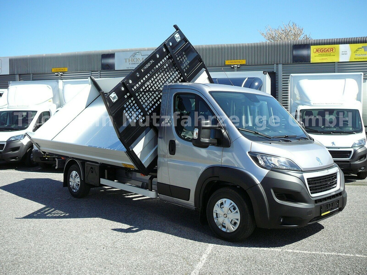 Peugeot Boxer Pritsche 3 Seiten Kipper Premiumaufbau Peugeot Boxer Pritsche 3 Seiten Kipper Premiumaufbau - Autoutilitară basculantă: Foto 4 Peugeot Boxer Pritsche 3 Seiten Kipper Premiumaufbau Peugeot Boxer Pritsche 3 Seiten Kipper Premiumaufbau - Autoutilitară basculantă: Foto 4