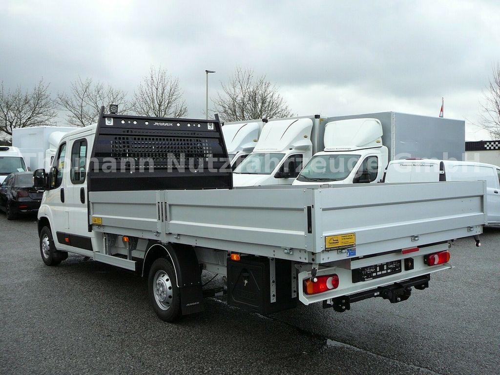 Peugeot Boxer Pritsche 7 Sitzer Klimaaut. Luftfederung - Autoutilitară cu platformă, Autoutilitară cabină dublă: Foto 5 Peugeot Boxer Pritsche 7 Sitzer Klimaaut. Luftfederung - Autoutilitară cu platformă, Autoutilitară cabină dublă: Foto 5