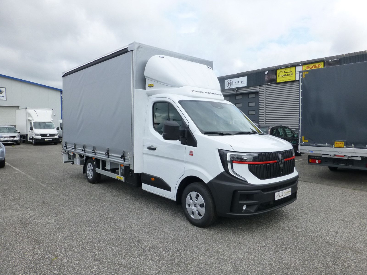 Renault NEW Master Pritsche Plane BÄR Ladebordwand - Autoutilitară cu prelată: Foto 2 Renault NEW Master Pritsche Plane BÄR Ladebordwand - Autoutilitară cu prelată: Foto 2