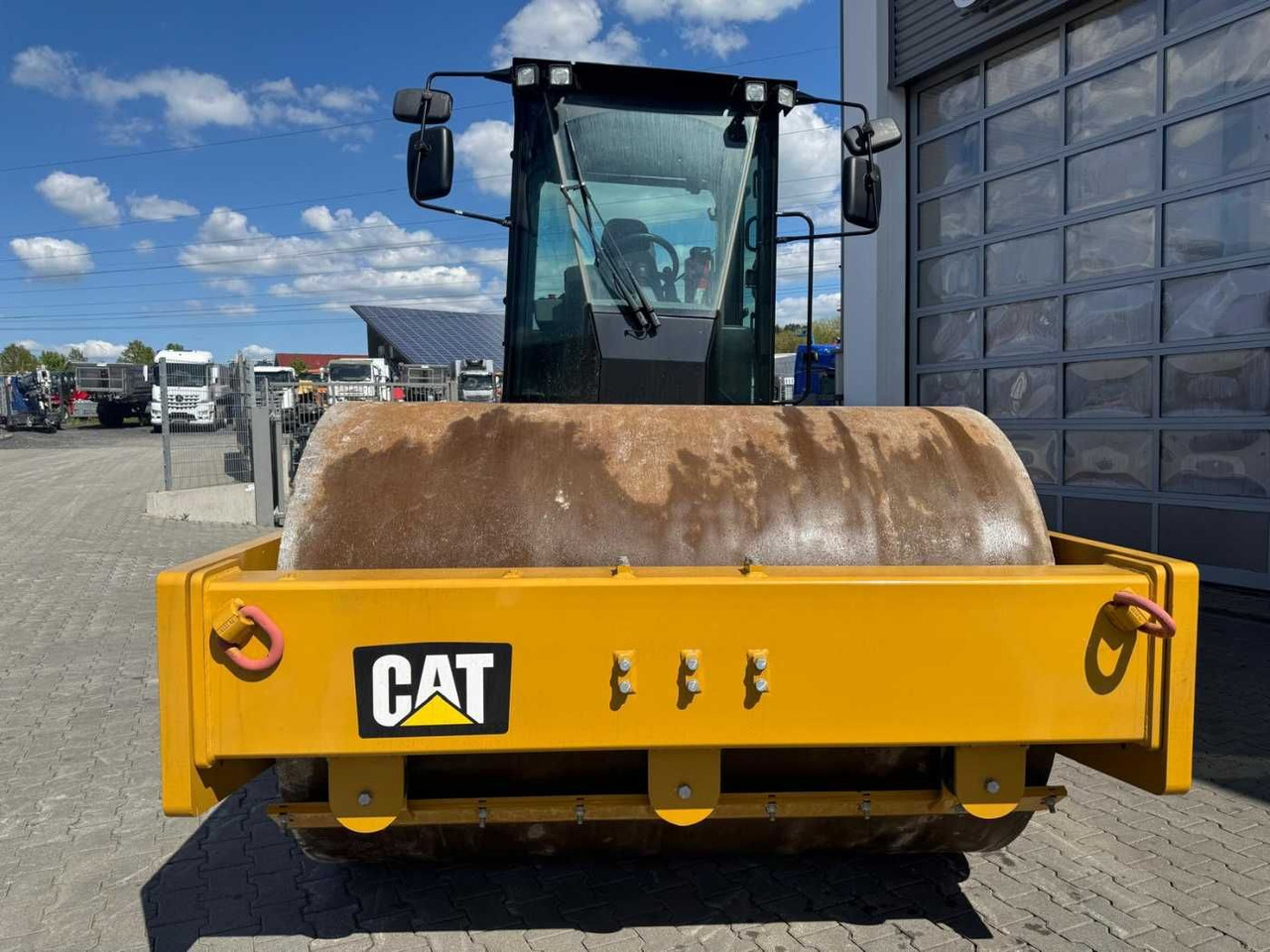 CAT CS66B / 2017 / nur 83h! / Klima / neuwertig! - Compactor: Foto 3 CAT CS66B / 2017 / nur 83h! / Klima / neuwertig! - Compactor: Foto 3
