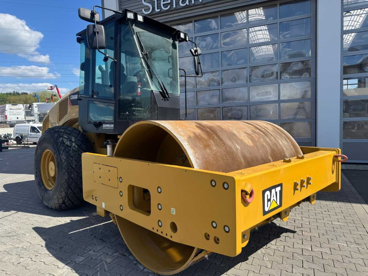 CAT CS66B / 2017 / nur 83h! / Klima / neuwertig! - Compactor: Foto 2 CAT CS66B / 2017 / nur 83h! / Klima / neuwertig! - Compactor: Foto 2