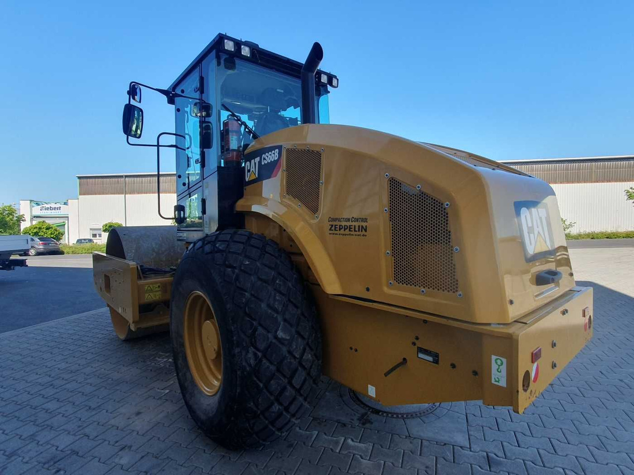 CAT CS66B Walzenzug / 2017 / nur 630h! / Klima - Compactor: Foto 5 CAT CS66B Walzenzug / 2017 / nur 630h! / Klima - Compactor: Foto 5