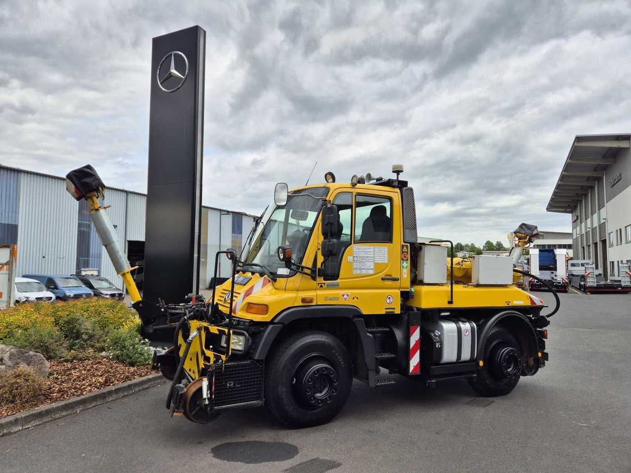 Unimog U400 4x4 Zweiwege ZAGRO 800t/52 Achsen Funk - Camion: Foto 2 Unimog U400 4x4 Zweiwege ZAGRO 800t/52 Achsen Funk - Camion: Foto 2