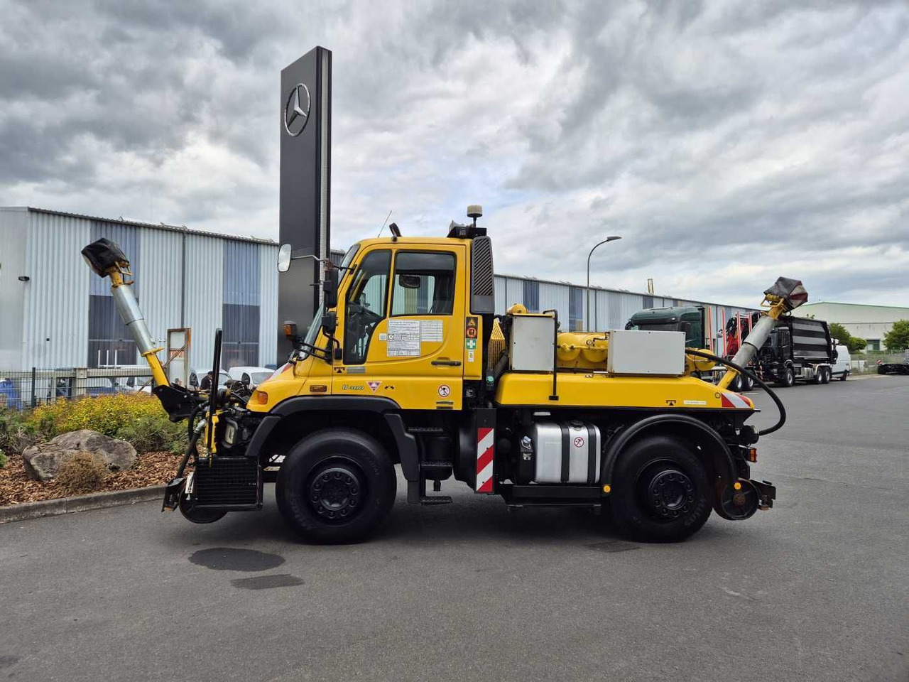 Unimog U400 4x4 Zweiwege ZAGRO 800t/52 Achsen Funk - Camion: Foto 4 Unimog U400 4x4 Zweiwege ZAGRO 800t/52 Achsen Funk - Camion: Foto 4