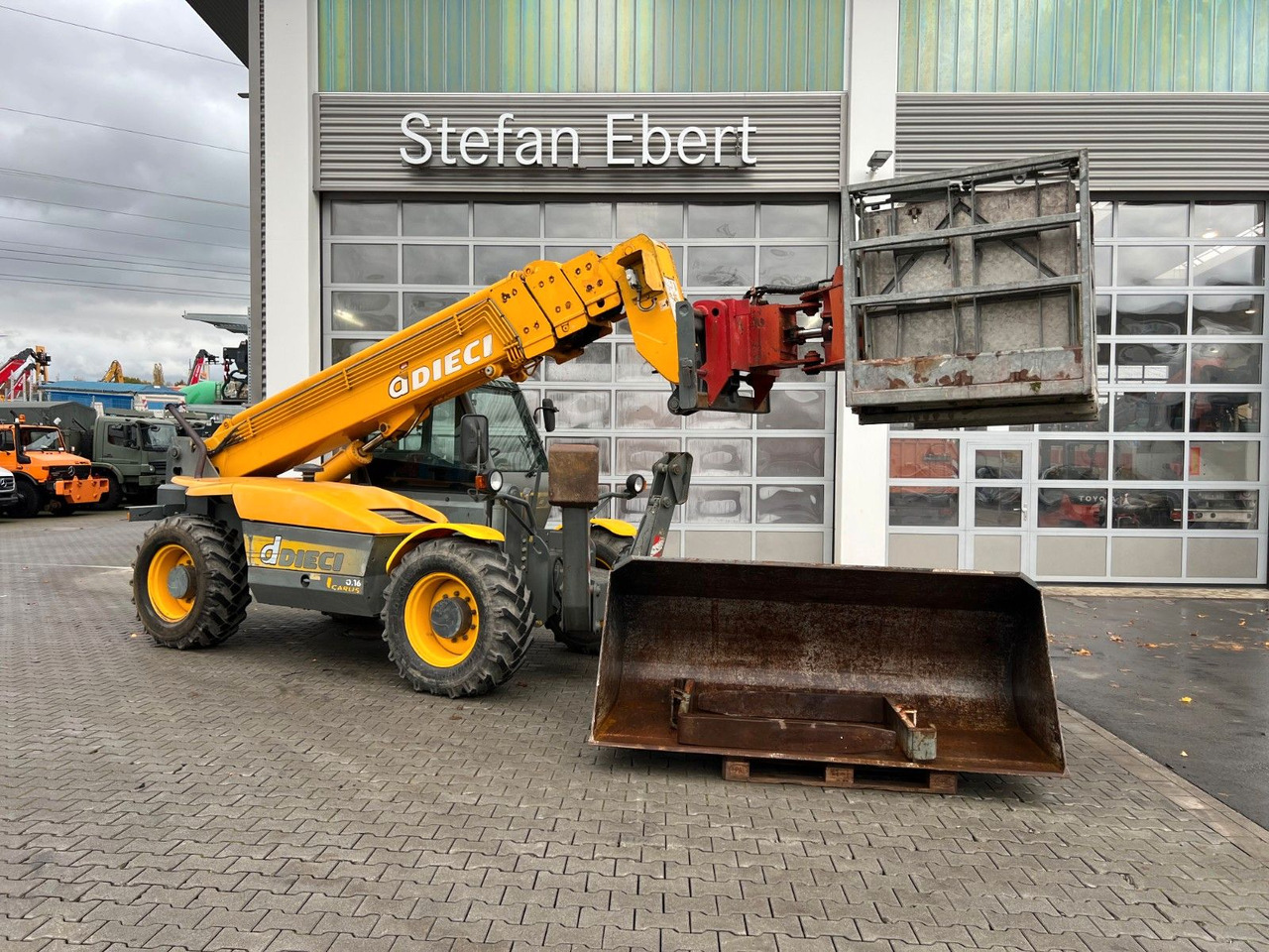 Dieci Icarus 40.16 ET 166 / 4.238 h / 2003 - Încărcător frontal pe pneuri: Foto 1 Dieci Icarus 40.16 ET 166 / 4.238 h / 2003 - Încărcător frontal pe pneuri: Foto 1