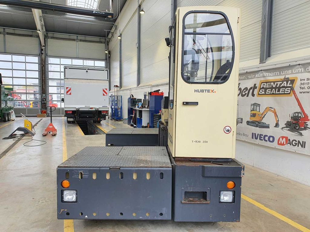 Hubtex MQ 30 H Hybrid / 748h! / Diesel + Elektro Hubtex MQ 30 H Hybrid / 748h! / Diesel + Elektro - Stivuitor lateral: Foto 4 Hubtex MQ 30 H Hybrid / 748h! / Diesel + Elektro Hubtex MQ 30 H Hybrid / 748h! / Diesel + Elektro - Stivuitor lateral: Foto 4