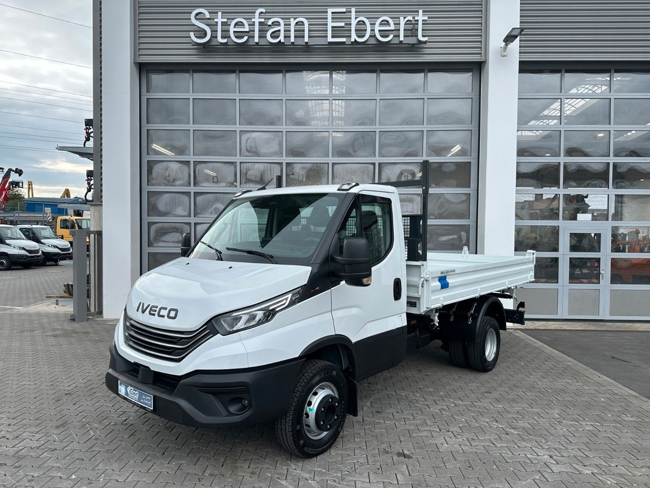 Iveco 70C18H 3-S.-Kipper Meiller *R3.450mm*2xAHK* - Autoutilitară basculantă: Foto 1 Iveco 70C18H 3-S.-Kipper Meiller *R3.450mm*2xAHK* - Autoutilitară basculantă: Foto 1