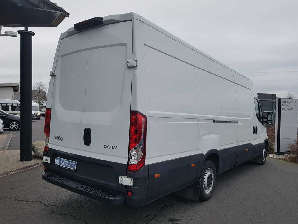 Iveco Daily 35 S 16 V *Klima*L4.100mm* Iveco Daily 35 S 16 V *Klima*L4.100mm* - Dubă: Foto 4 Iveco Daily 35 S 16 V *Klima*L4.100mm* Iveco Daily 35 S 16 V *Klima*L4.100mm* - Dubă: Foto 4