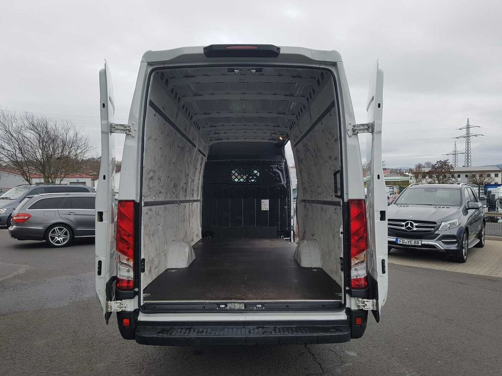 Iveco Daily 35 S 16 V *Klima*L4.100mm* Iveco Daily 35 S 16 V *Klima*L4.100mm* - Dubă: Foto 5 Iveco Daily 35 S 16 V *Klima*L4.100mm* Iveco Daily 35 S 16 V *Klima*L4.100mm* - Dubă: Foto 5