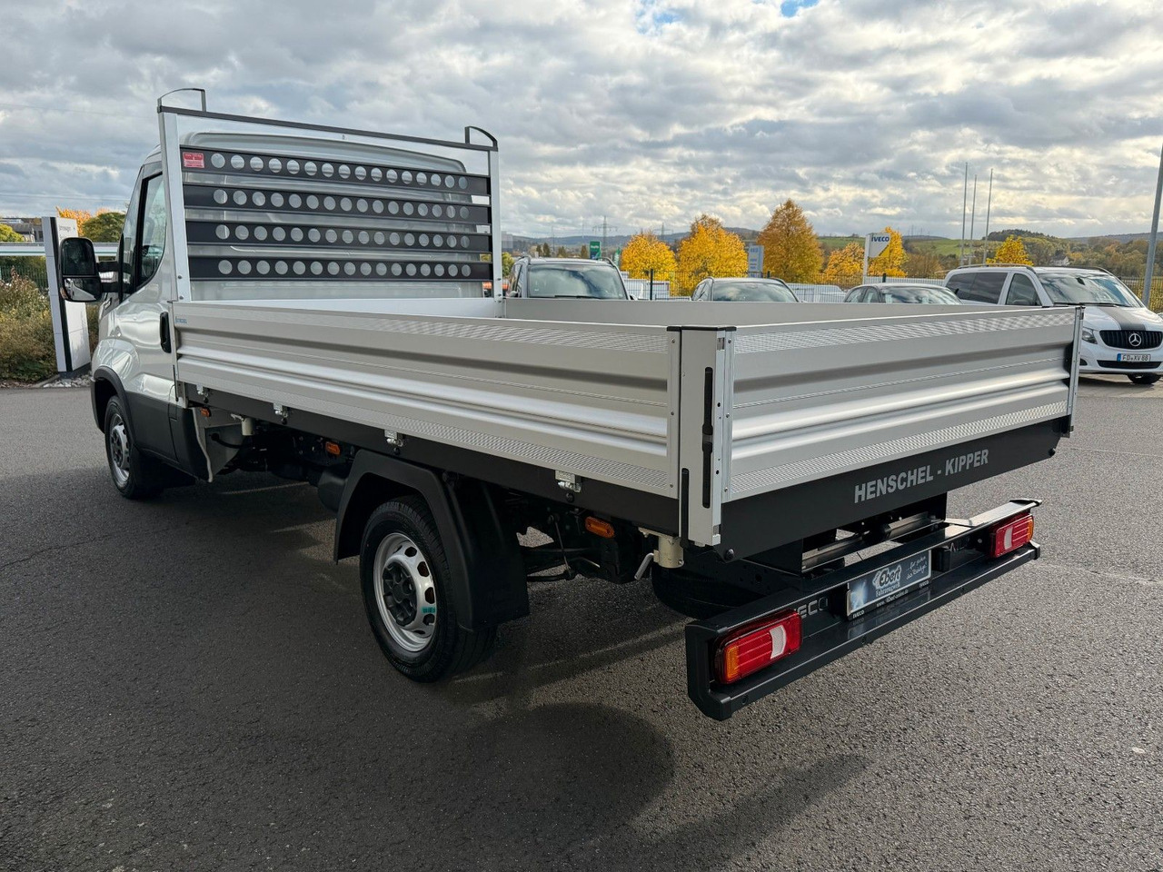 Iveco Daily 35S14 A8*R3.450mm*Automatik*Kamera*3Sitze* - Autoutilitară basculantă: Foto 4 Iveco Daily 35S14 A8*R3.450mm*Automatik*Kamera*3Sitze* - Autoutilitară basculantă: Foto 4