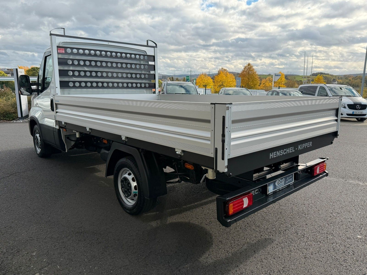 Iveco Daily 35S14 A8*R3.450mm*Automatik*Kamera*3Sitze* - Autoutilitară basculantă: Foto 4 Iveco Daily 35S14 A8*R3.450mm*Automatik*Kamera*3Sitze* - Autoutilitară basculantă: Foto 4