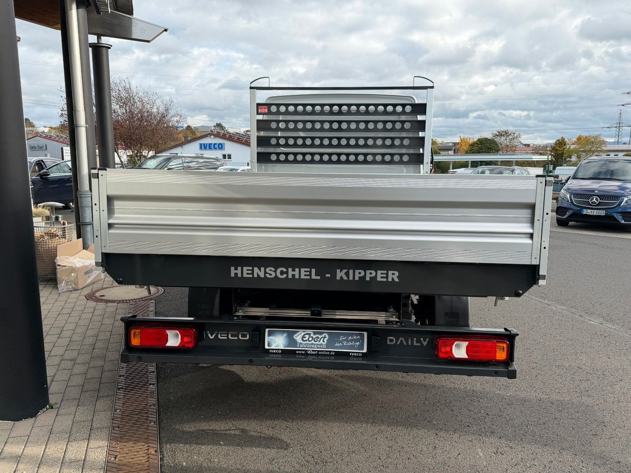 Iveco Daily 35S14 A8*R3.450mm*Automatik*Kamera*3Sitze* - Autoutilitară basculantă: Foto 5 Iveco Daily 35S14 A8*R3.450mm*Automatik*Kamera*3Sitze* - Autoutilitară basculantă: Foto 5