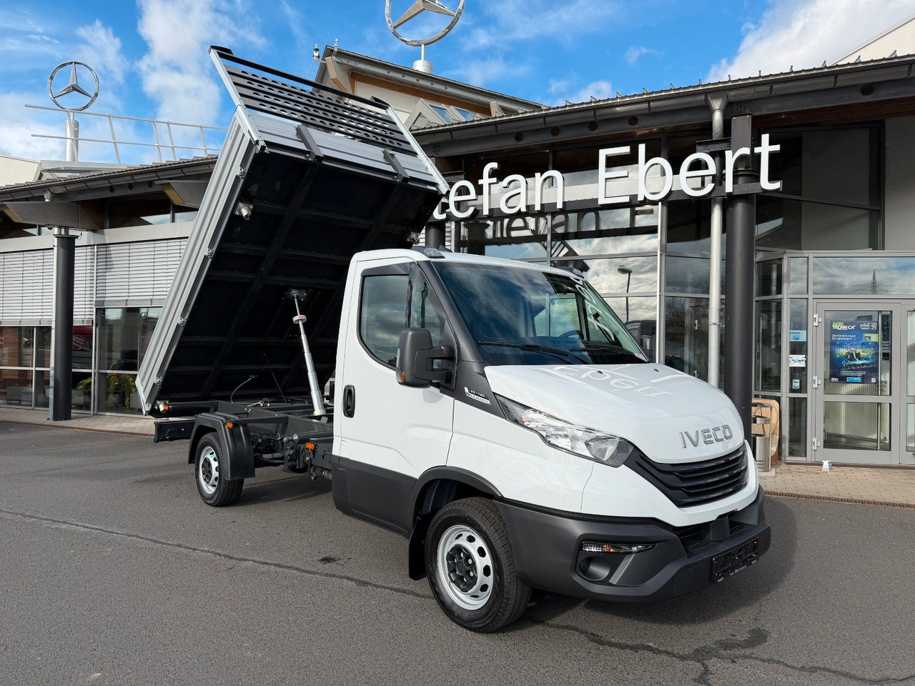 Iveco Daily 35S14 A8 *R3.450mm*Automatik*Klima* 4x - Autoutilitară basculantă: Foto 2 Iveco Daily 35S14 A8 *R3.450mm*Automatik*Klima* 4x - Autoutilitară basculantă: Foto 2