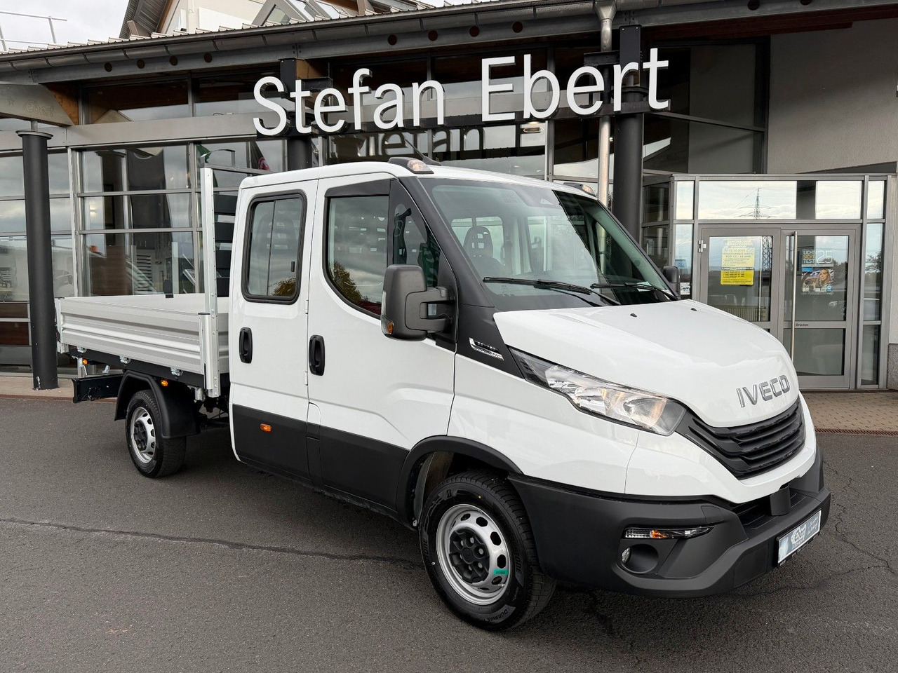 Iveco Daily 35S16 A8 *R.3450mm*Automatik*AHK*7-Sitze* - Autoutilitară basculantă, Autoutilitară cabină dublă: Foto 1 Iveco Daily 35S16 A8 *R.3450mm*Automatik*AHK*7-Sitze* - Autoutilitară basculantă, Autoutilitară cabină dublă: Foto 1