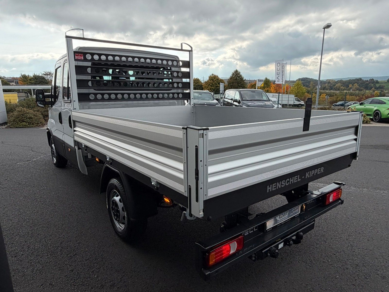 Iveco Daily 35S16 A8 *R.3450mm*Automatik*AHK*7-Sitze* - Autoutilitară basculantă, Autoutilitară cabină dublă: Foto 4 Iveco Daily 35S16 A8 *R.3450mm*Automatik*AHK*7-Sitze* - Autoutilitară basculantă, Autoutilitară cabină dublă: Foto 4