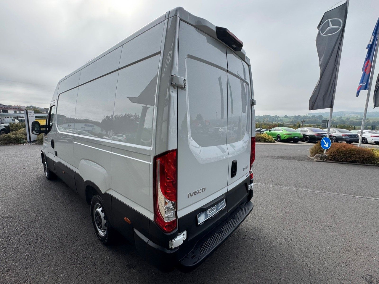 Iveco Daily 35S16 A8 *Standkühlung*Kamera*Automatik*3x - Autoutilitară frigorifica: Foto 5 Iveco Daily 35S16 A8 *Standkühlung*Kamera*Automatik*3x - Autoutilitară frigorifica: Foto 5