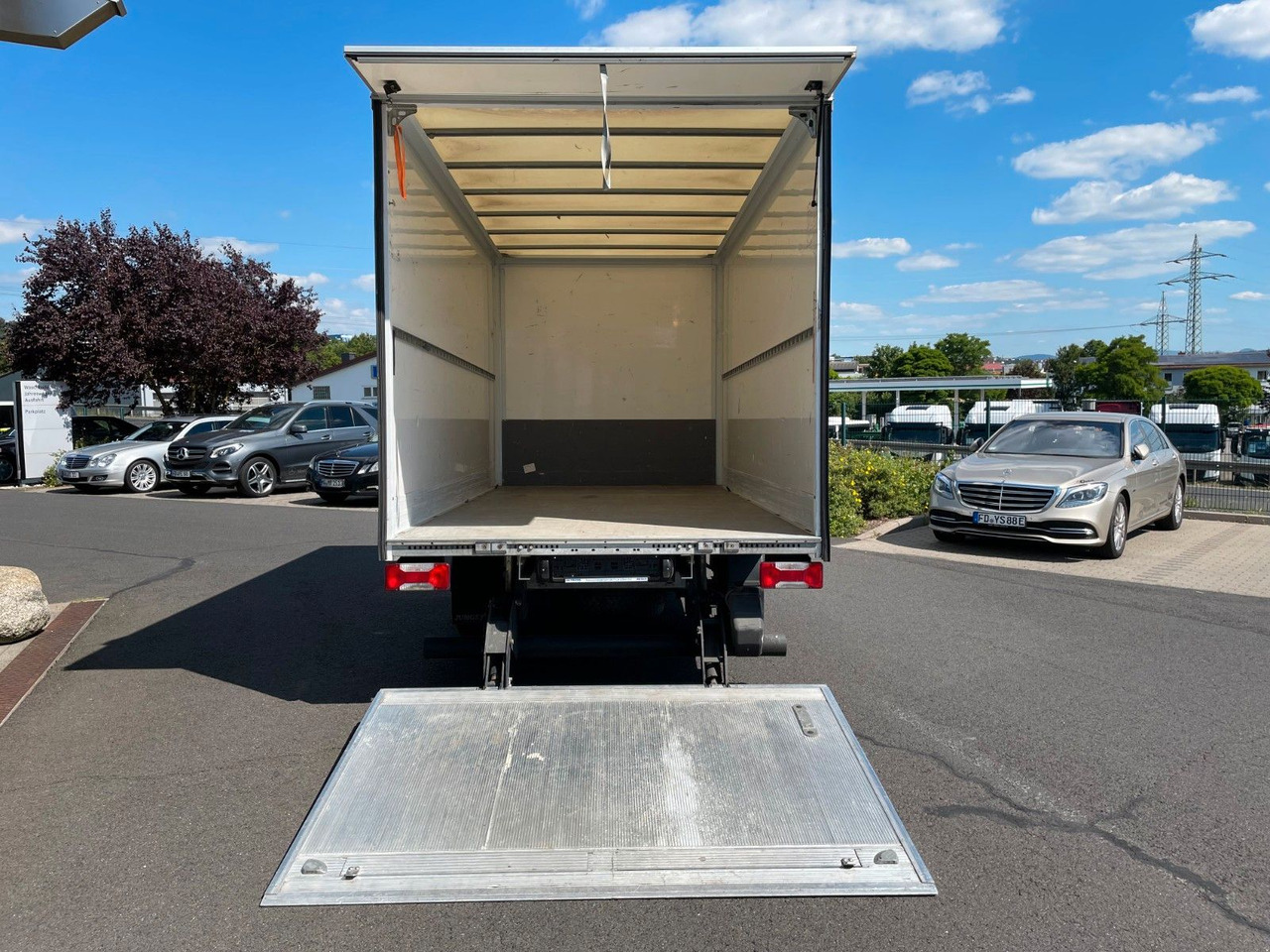 Iveco Daily 35S16 *Koffer*LBW*Klima* - Autoutilitară box: Foto 3 Iveco Daily 35S16 *Koffer*LBW*Klima* - Autoutilitară box: Foto 3