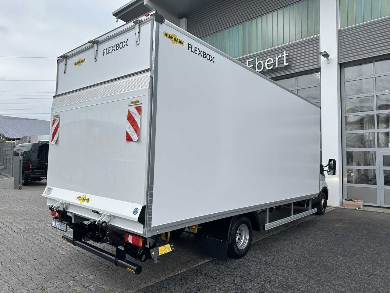 Iveco Daily 70C18 HA8 *R5.100mm*LBW*Luft*Automatik* - Autoutilitară box: Foto 5 Iveco Daily 70C18 HA8 *R5.100mm*LBW*Luft*Automatik* - Autoutilitară box: Foto 5