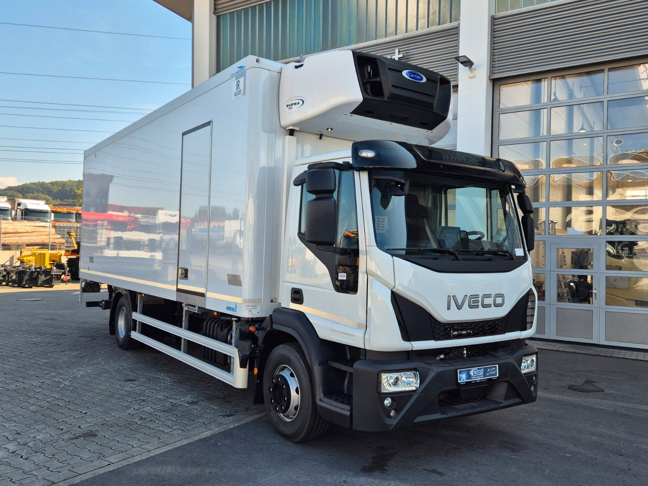 Iveco Eurocargo ML160E28/P Carrier Supra 1250 LBW Tür - Camion frigider: Foto 2 Iveco Eurocargo ML160E28/P Carrier Supra 1250 LBW Tür - Camion frigider: Foto 2